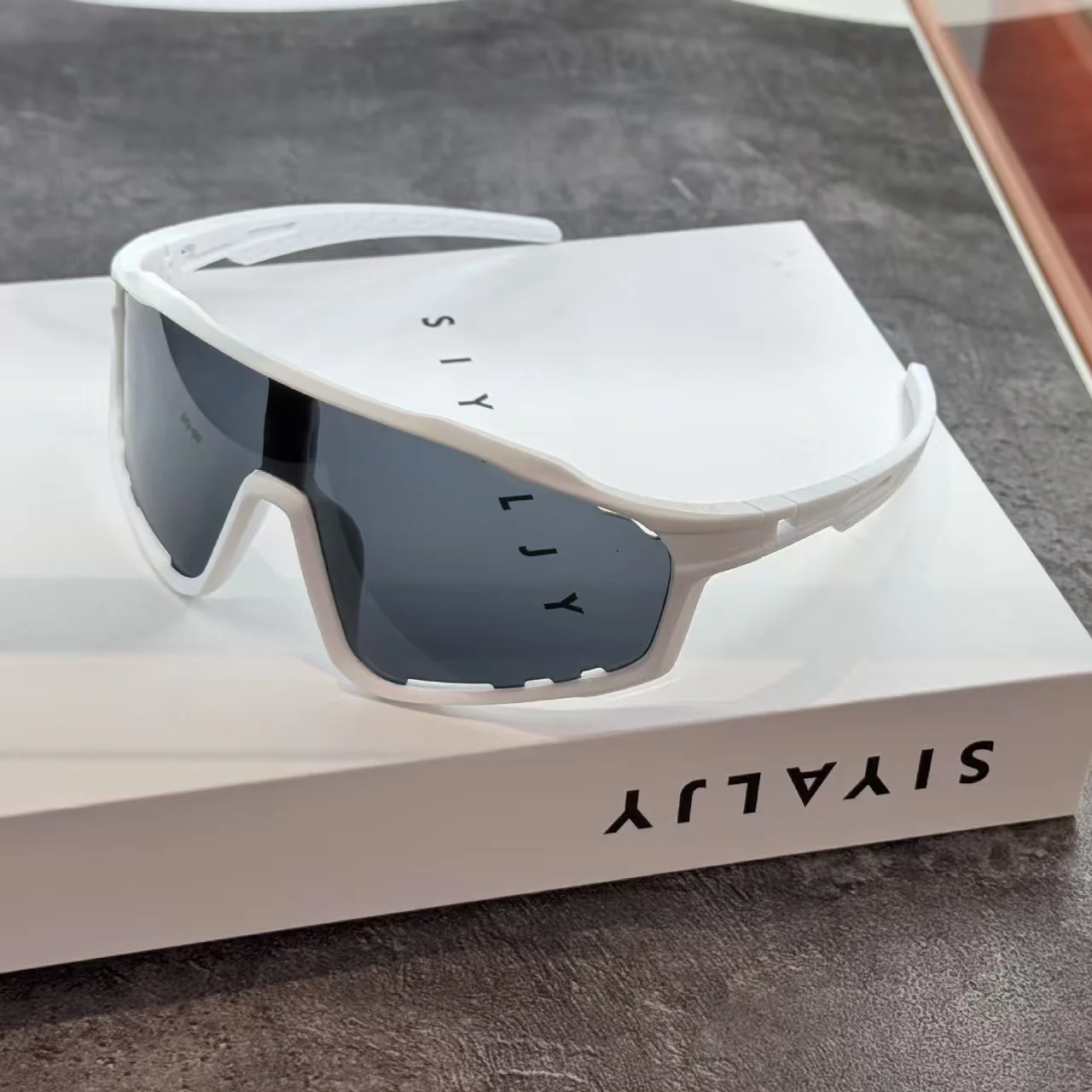 ☀️UV400 Photochromic Polarized Safety Glasses - Image 17